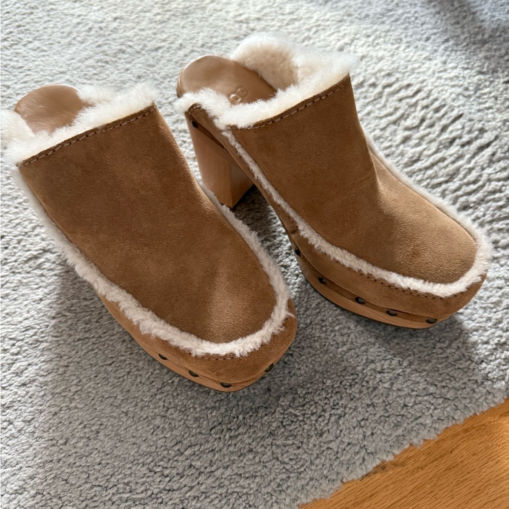 Shearling-Lined Tan Clogs - image 2